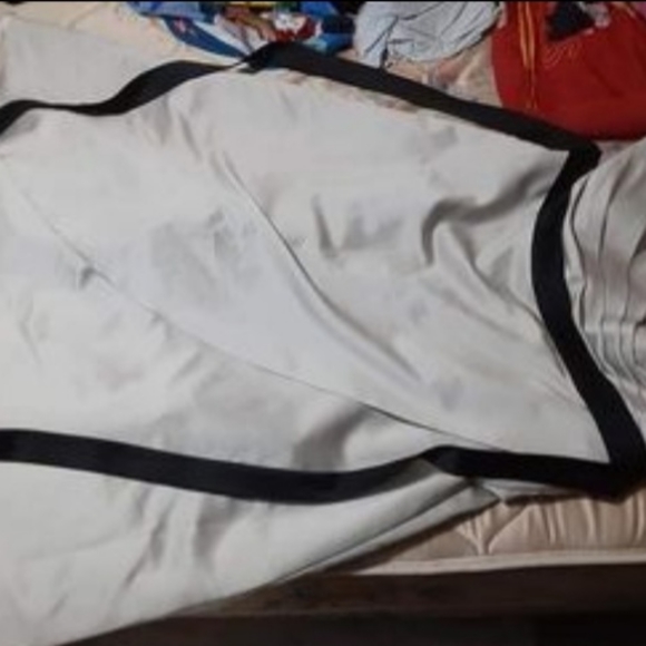 Dress - Picture 3 of 5